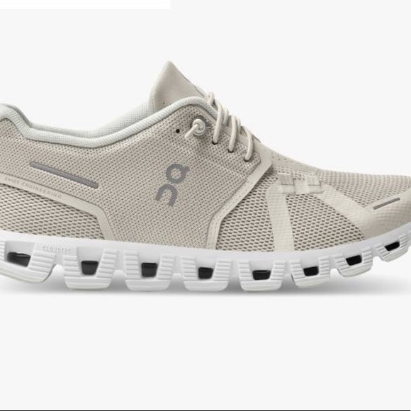 OnCloud 5 Running Shoes Brand New - Picture 3 of 3